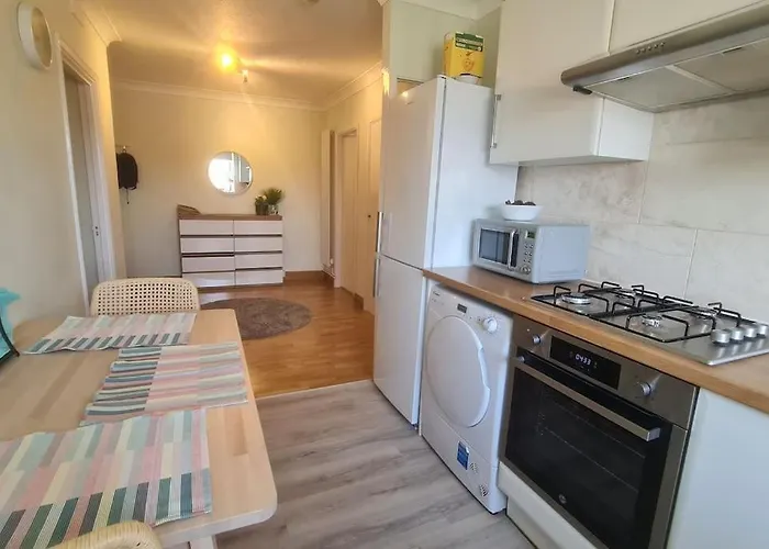 Bright & Lovely & Apartment